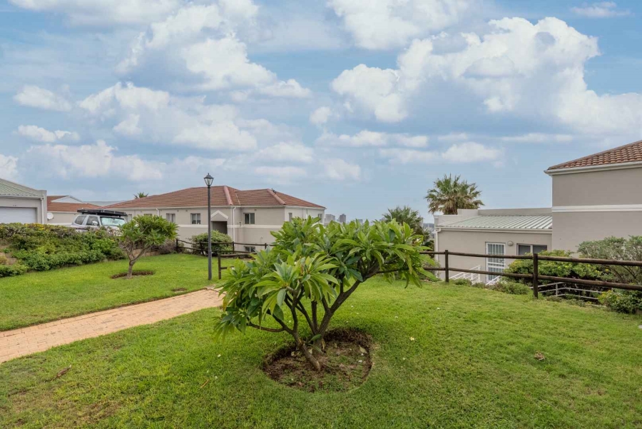 1 Bedroom Property for Sale in Vredehoek Western Cape